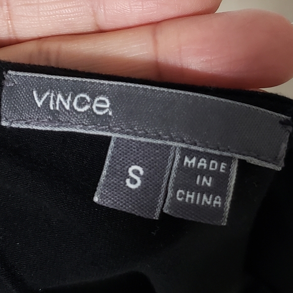 Vince. Long thin black jersey top - Picture 3 of 4